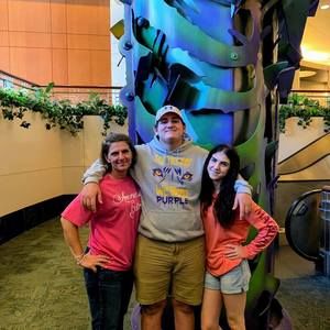 Meet your Posher, Carla